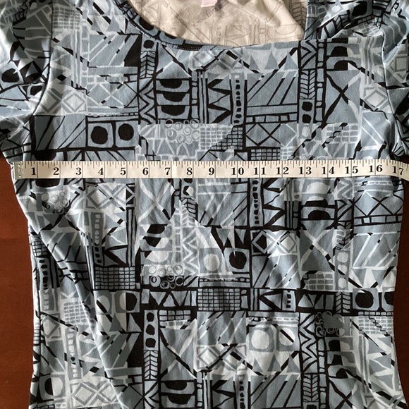 LuLaRoe Large L top blue black soft - Picture 3 of 6